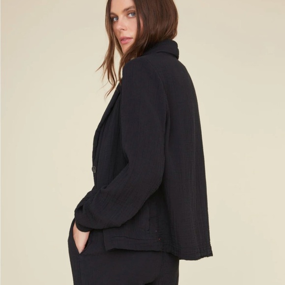 2/$300 Xirena black cotton gauze Cullen blazer jacket - Medium - Picture 3 of 10